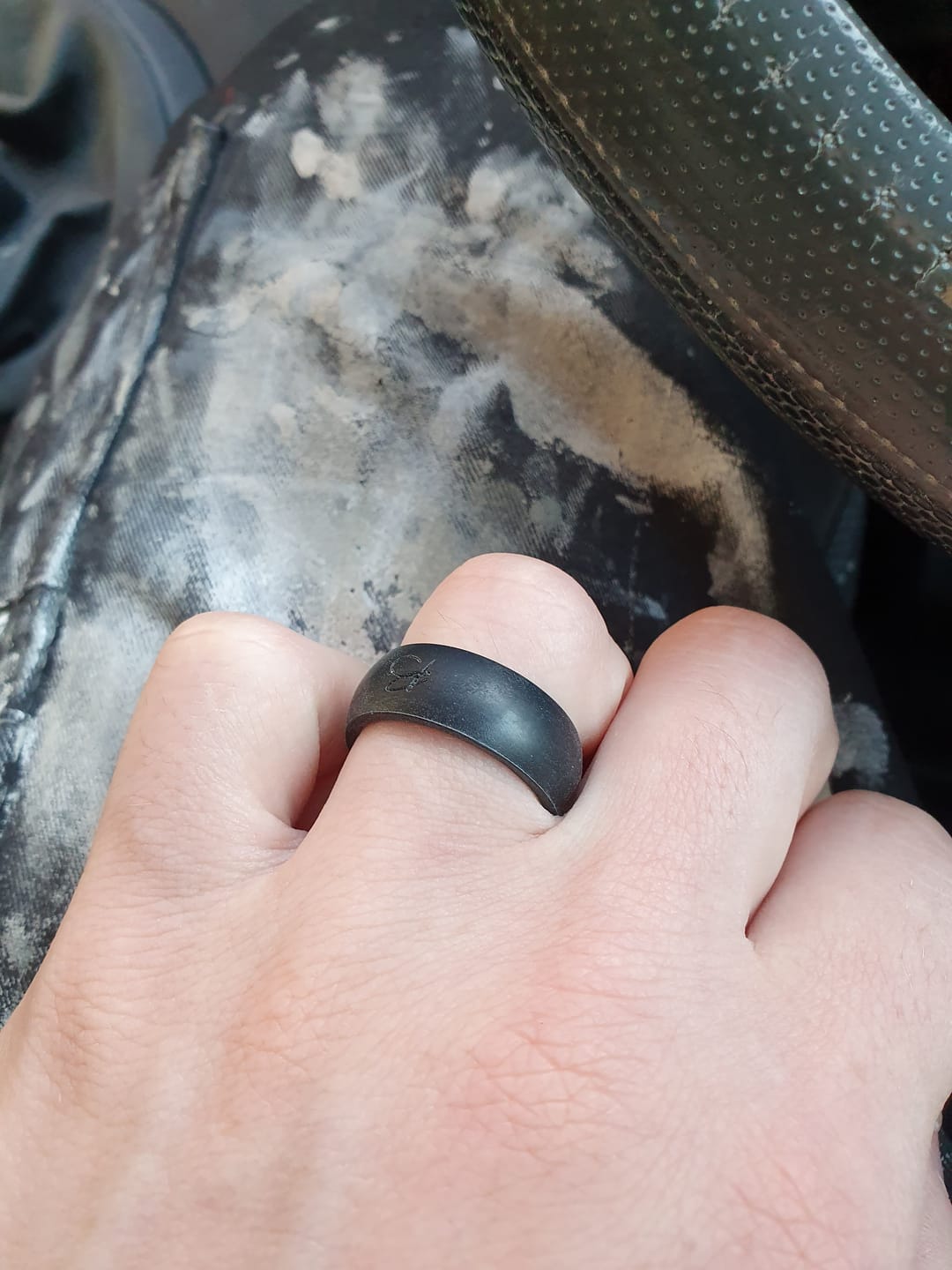 Customer photo review of botthms Black Active Silicone Ring