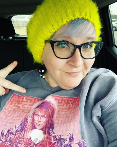 Customer photo review of PRE-ORDER - LABYRINTH™ Movie Poster Sweatshirt in Soft Lilac (UNISEX)