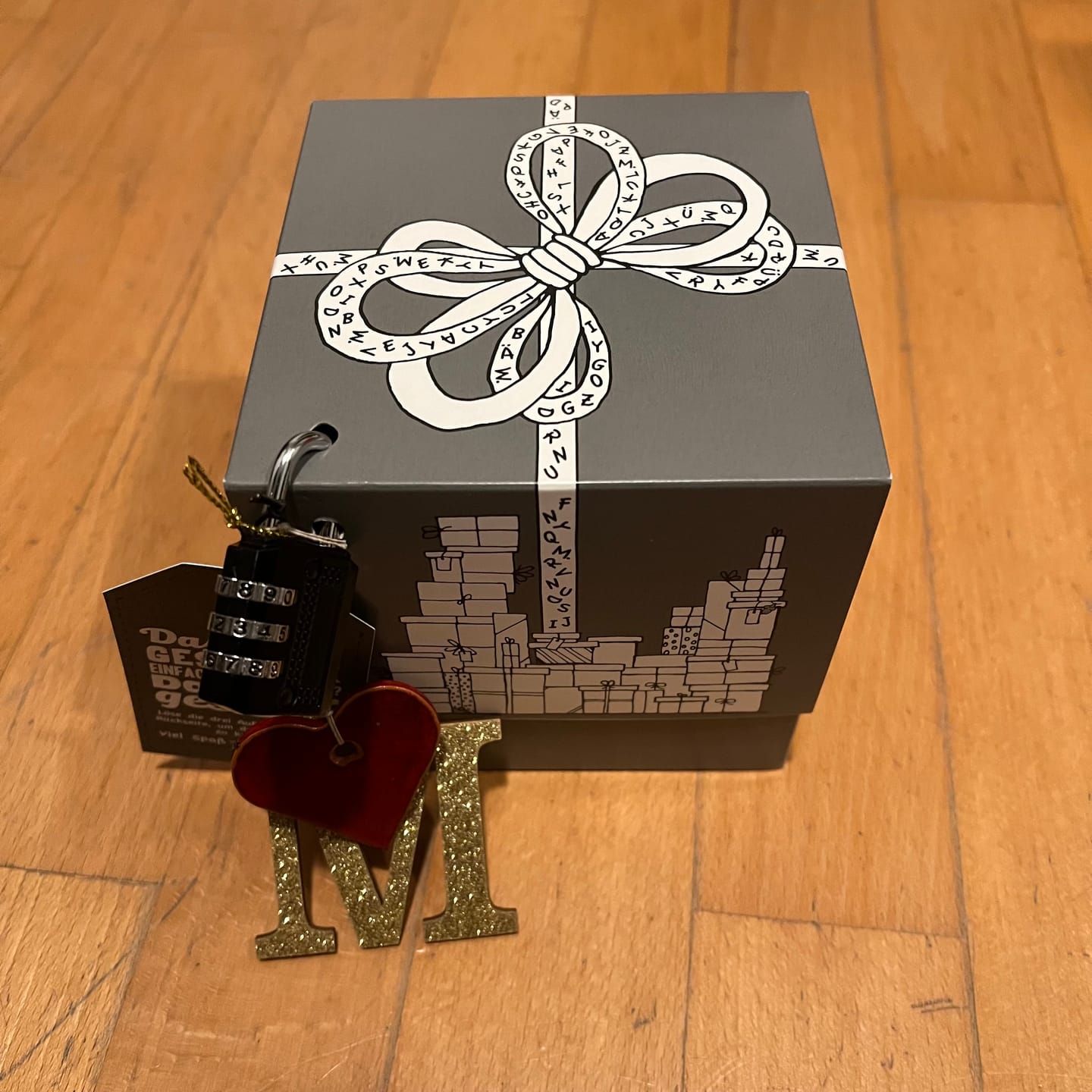Customer photo review of Rätselfaltbox Geschenke, 12,5 cm, grau