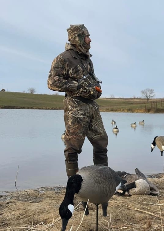 Customer photo review of TideWe Breathable Heated Chest Waders with Battery, 1200G Waterproof Bootfoot Duck Hunting Wader with Removable Insulated Liner(With Battery)