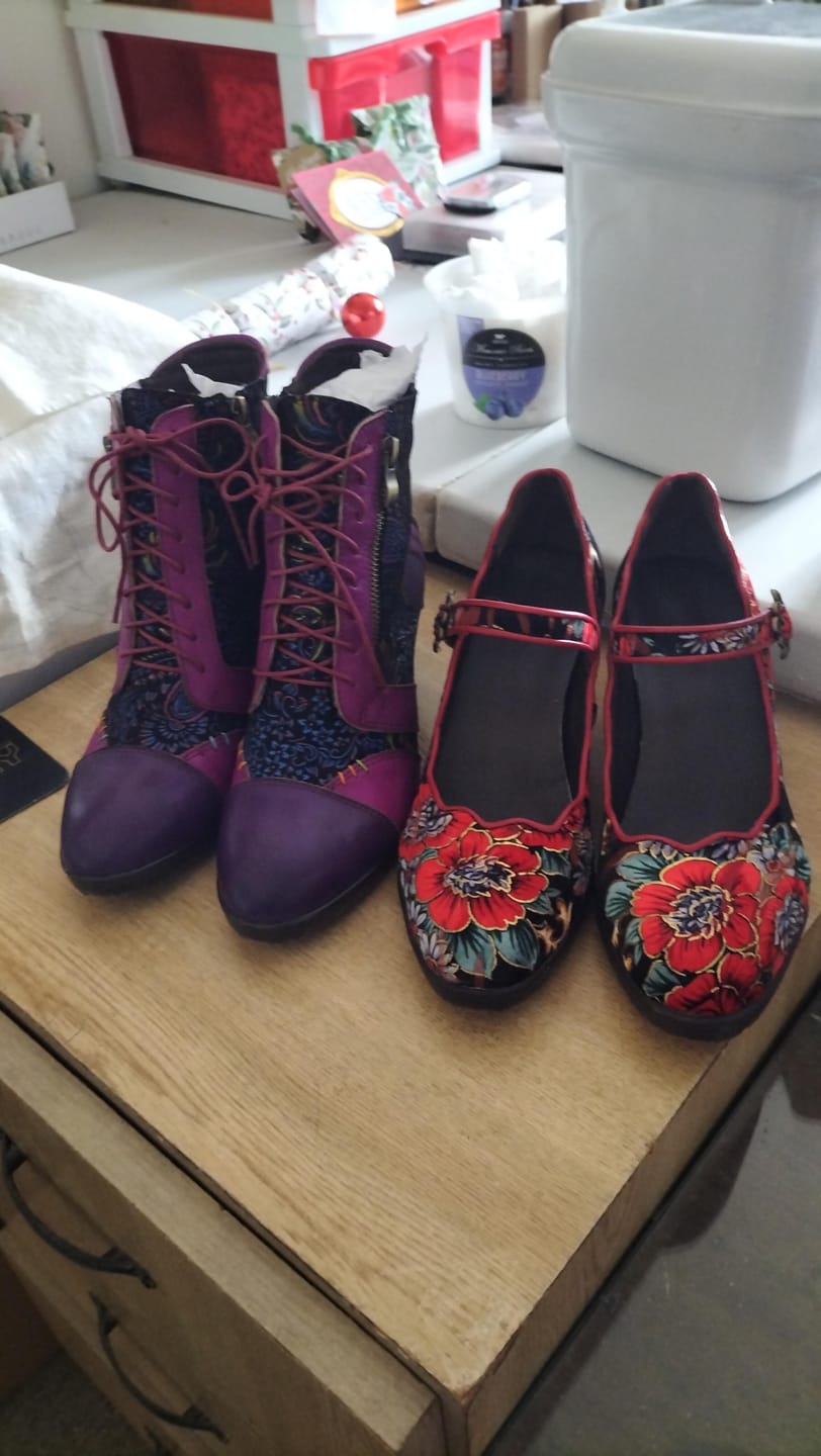 Customer photo review of Retro Handmade Embroidered Pumps