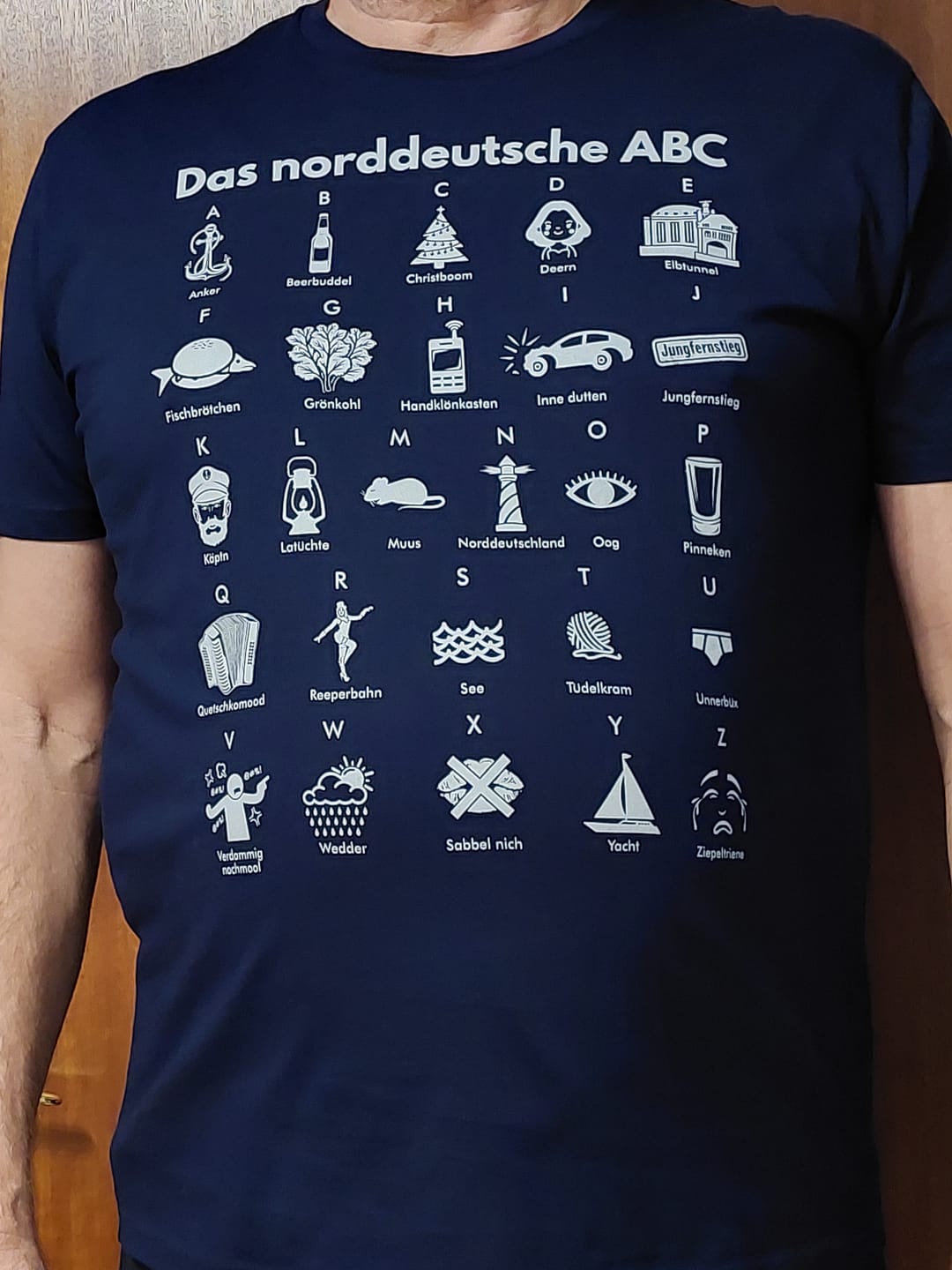 Customer photo review of Das norddeutsche ABC · Herren Premium Bio T-Shirt