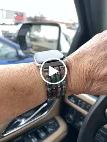 Customer video review of Vintage Agate Stretch Apple Watch Strap