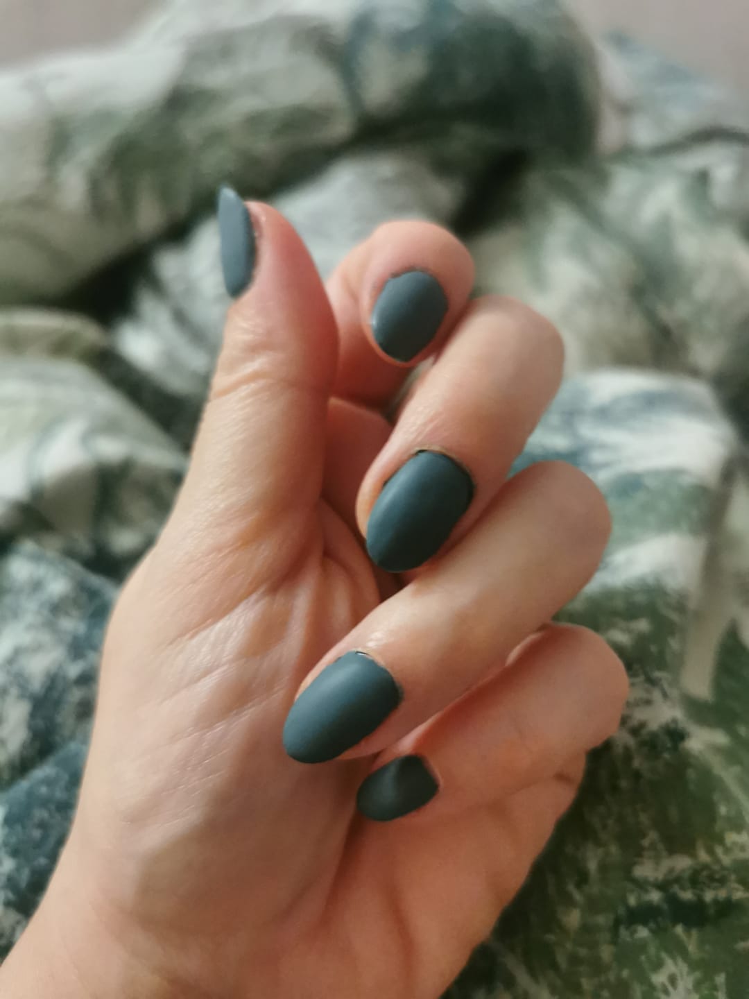 Customer photo review of Semilac 422 Deep Forest Green HEMA Free UV Gel Polish 7ml