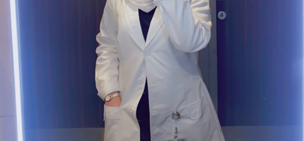 Customer photo review of لابكوت هانا جريز اناتومي ~ Hannah Lab Coat Grey's Anatomy