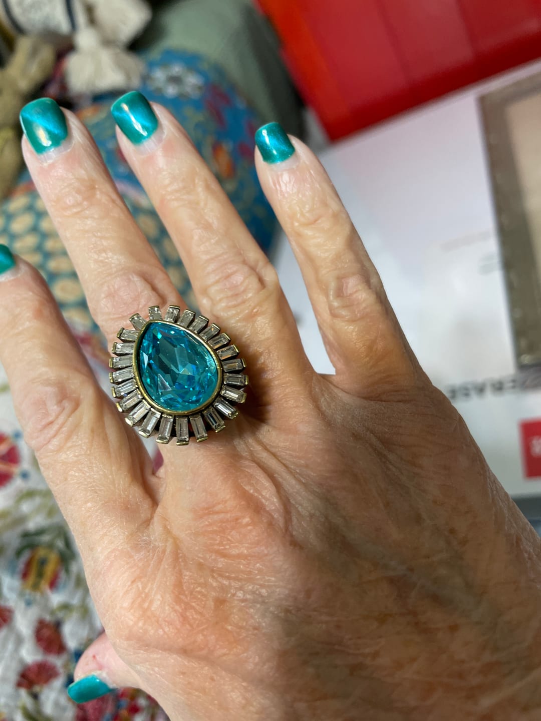Customer photo review of Heidi Daus® "Enchante" Crystal Magnetic Interchangeable Ring