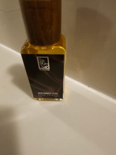 Customer photo review of Satin Midnight Attar