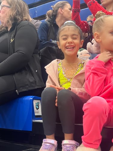 Customer photo review of ELIZABETH Elastic Hair Band with crystals