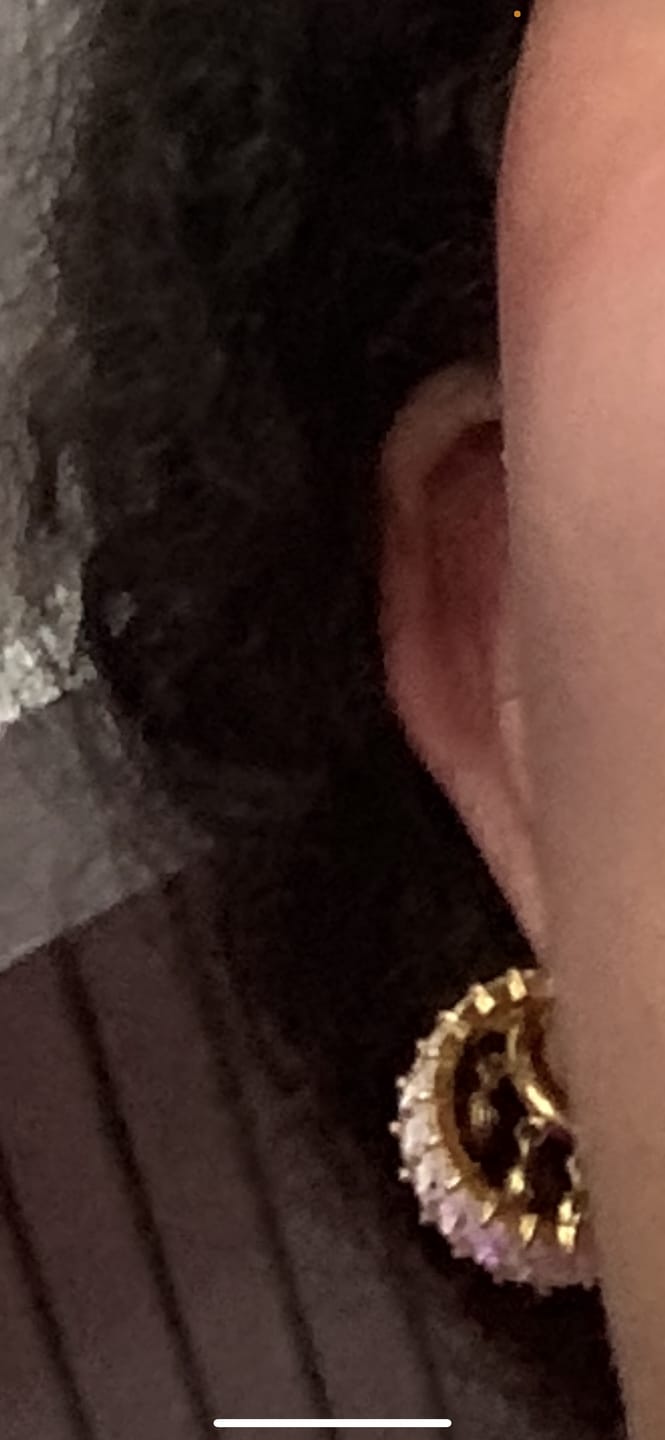 Customer photo review of Cube Stones Creolen | 18K vergoldet