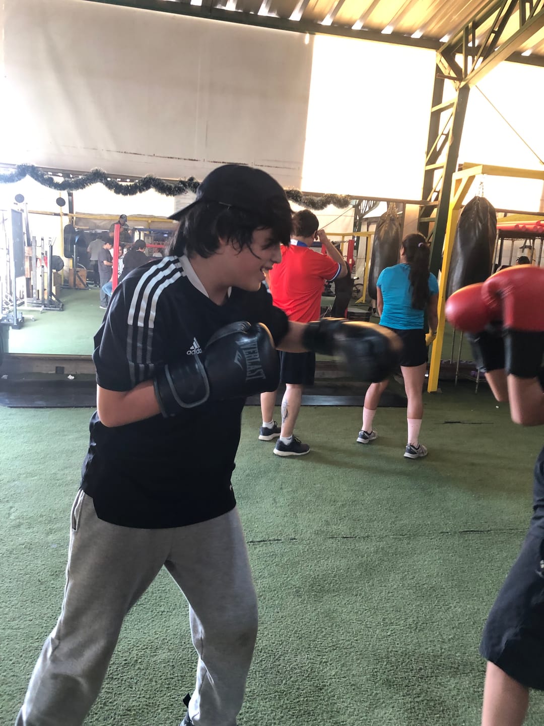 Customer photo review of Guante Everlast Powerlock + Venda de Boxeo Elite