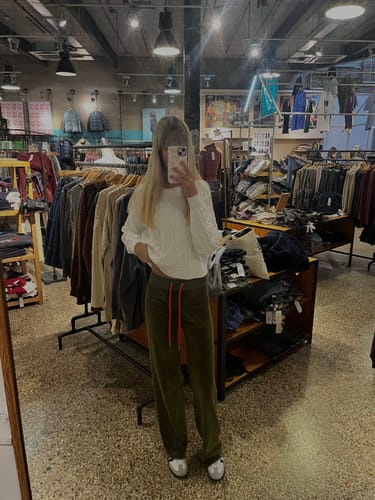 Customer photo review of Allegra Jogger Olive / Raspberry