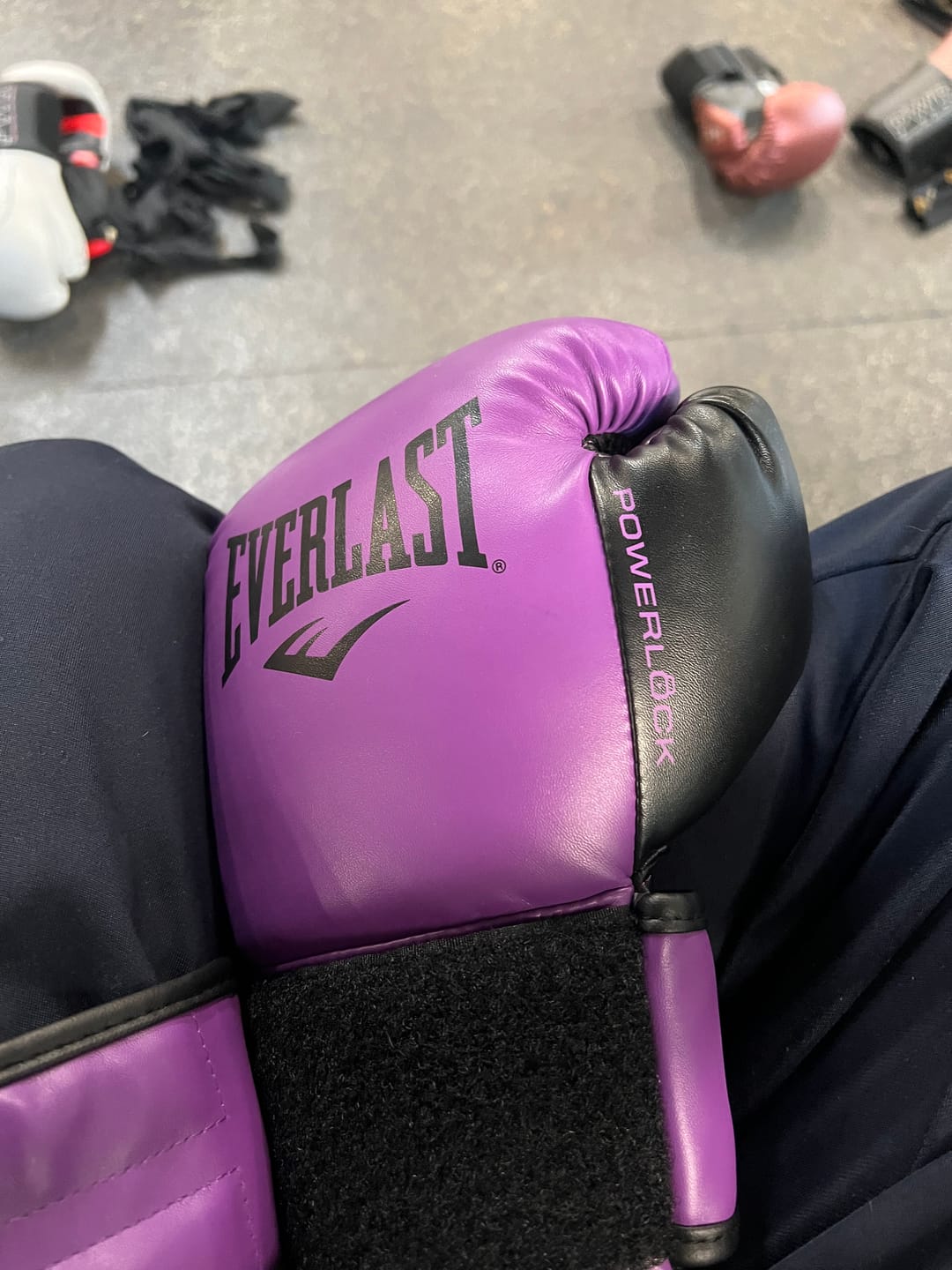 Customer photo review of Guantes De Box Powerlock 2 TR Hook & Loop