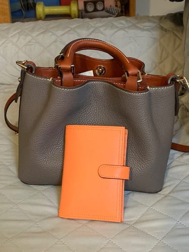 Customer photo review of Madison | Slim Wallet
