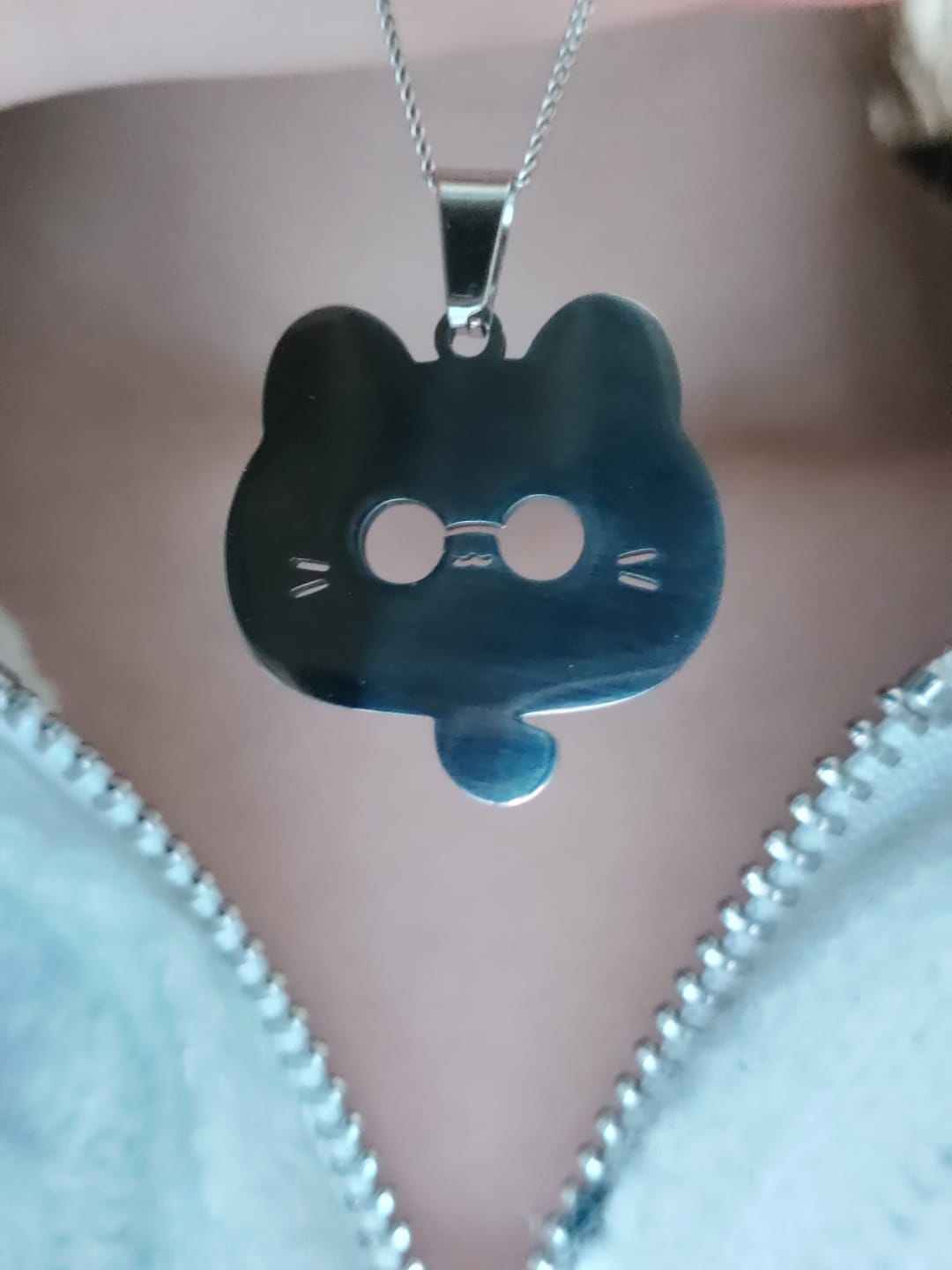 Customer photo review of GOJO SATORU NECKLACE