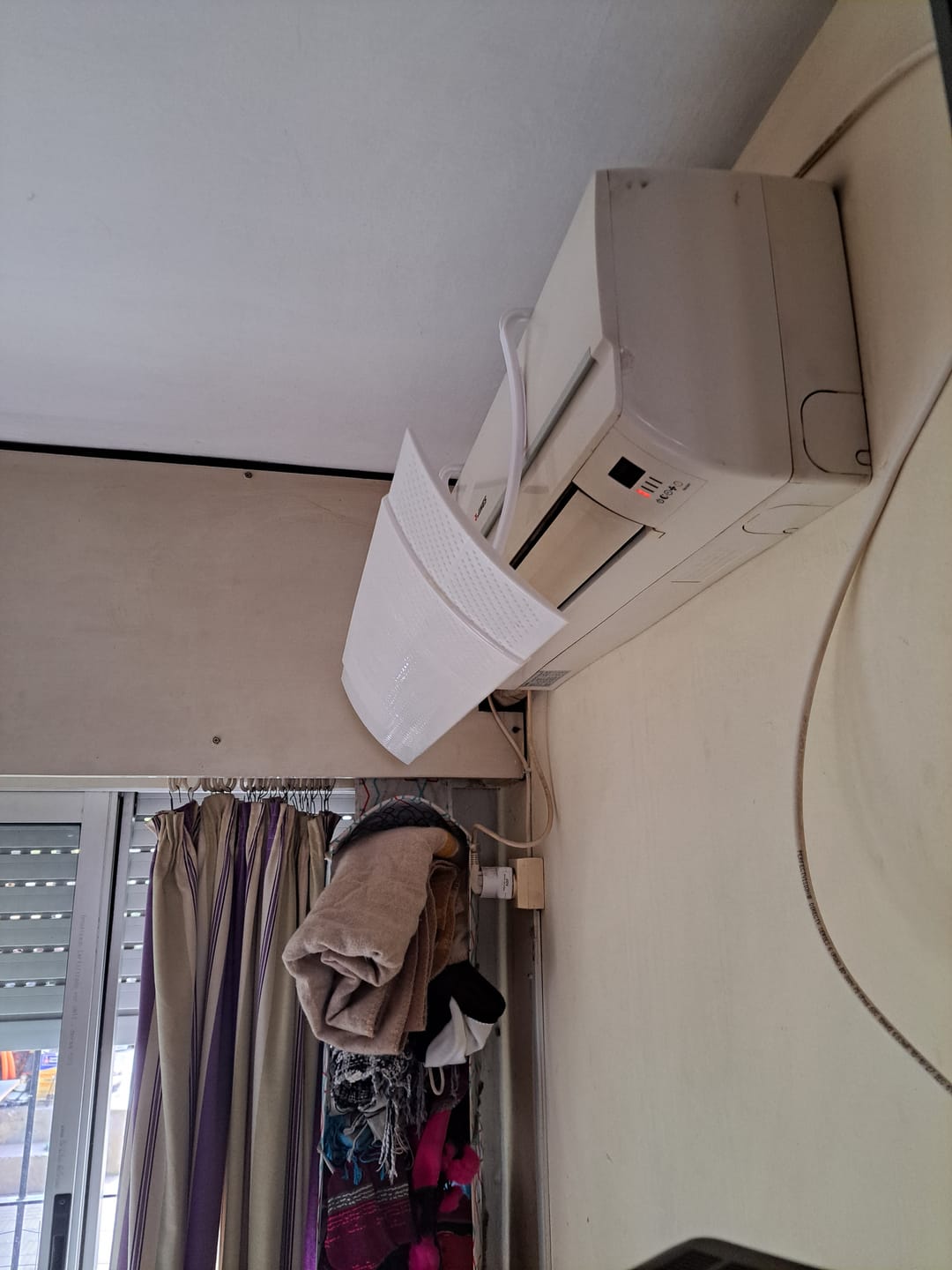 Customer photo review of Deflector Disperser para Aire Acondicionado Milhome
