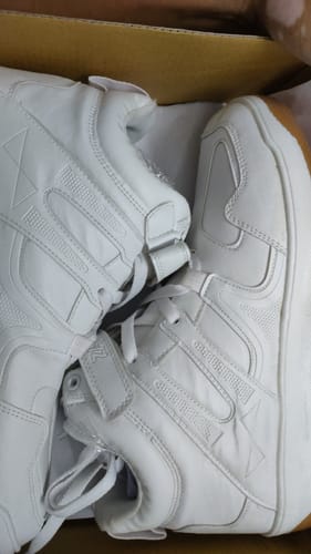 Customer photo review of TRIPPIN White Men's High Top sneaker