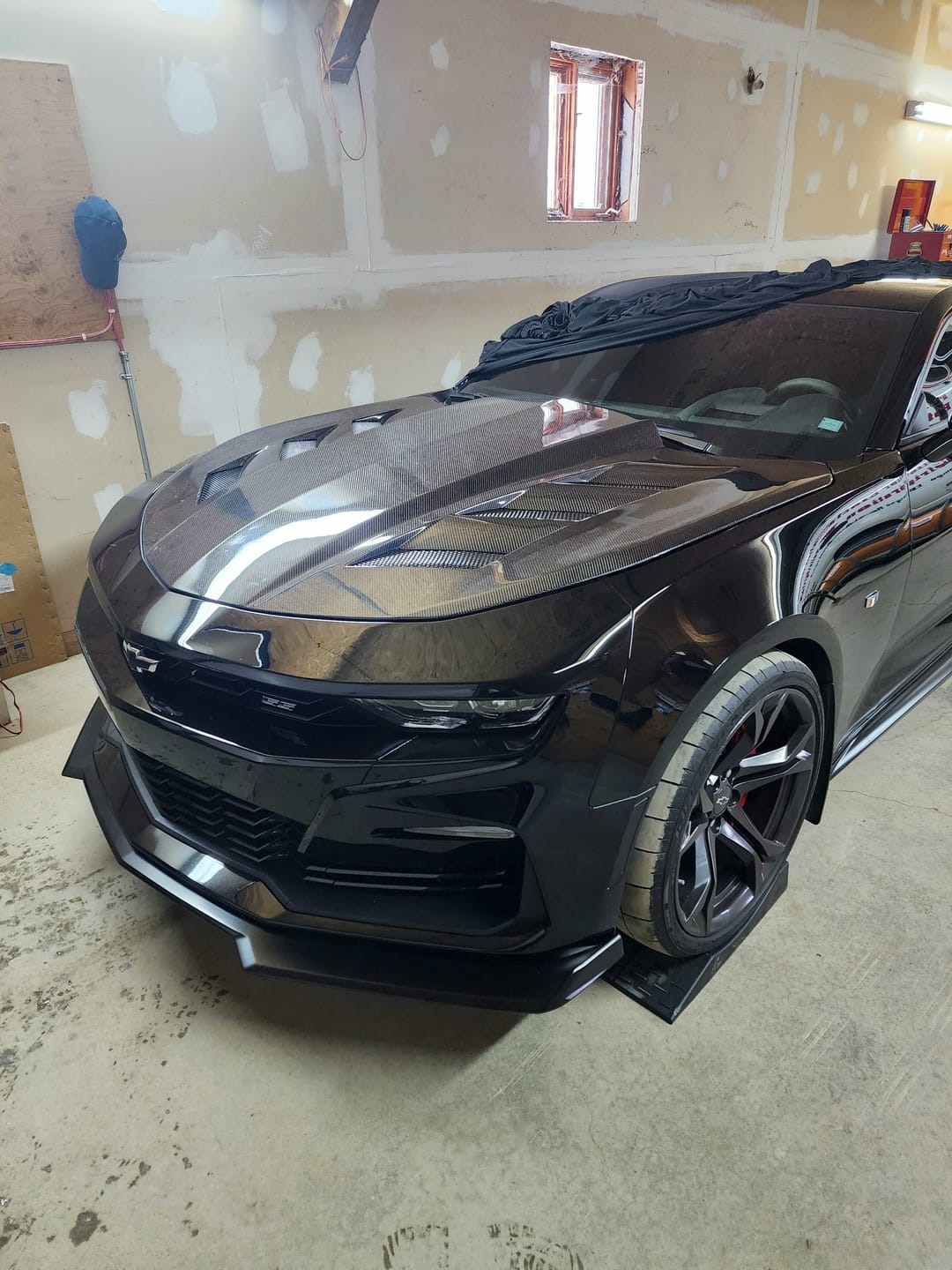 Customer photo review of 2016-2023 CHEVY CAMARO TYPE-AMS CARBON FIBER HOOD