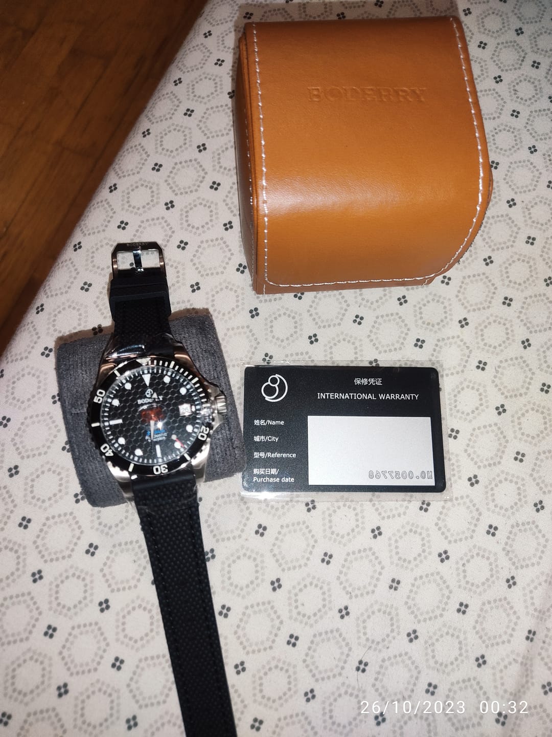 Customer photo review of SEATURTLE.OCEAN(TITANIUM) - Automatic Titanium Diver Watch | Black