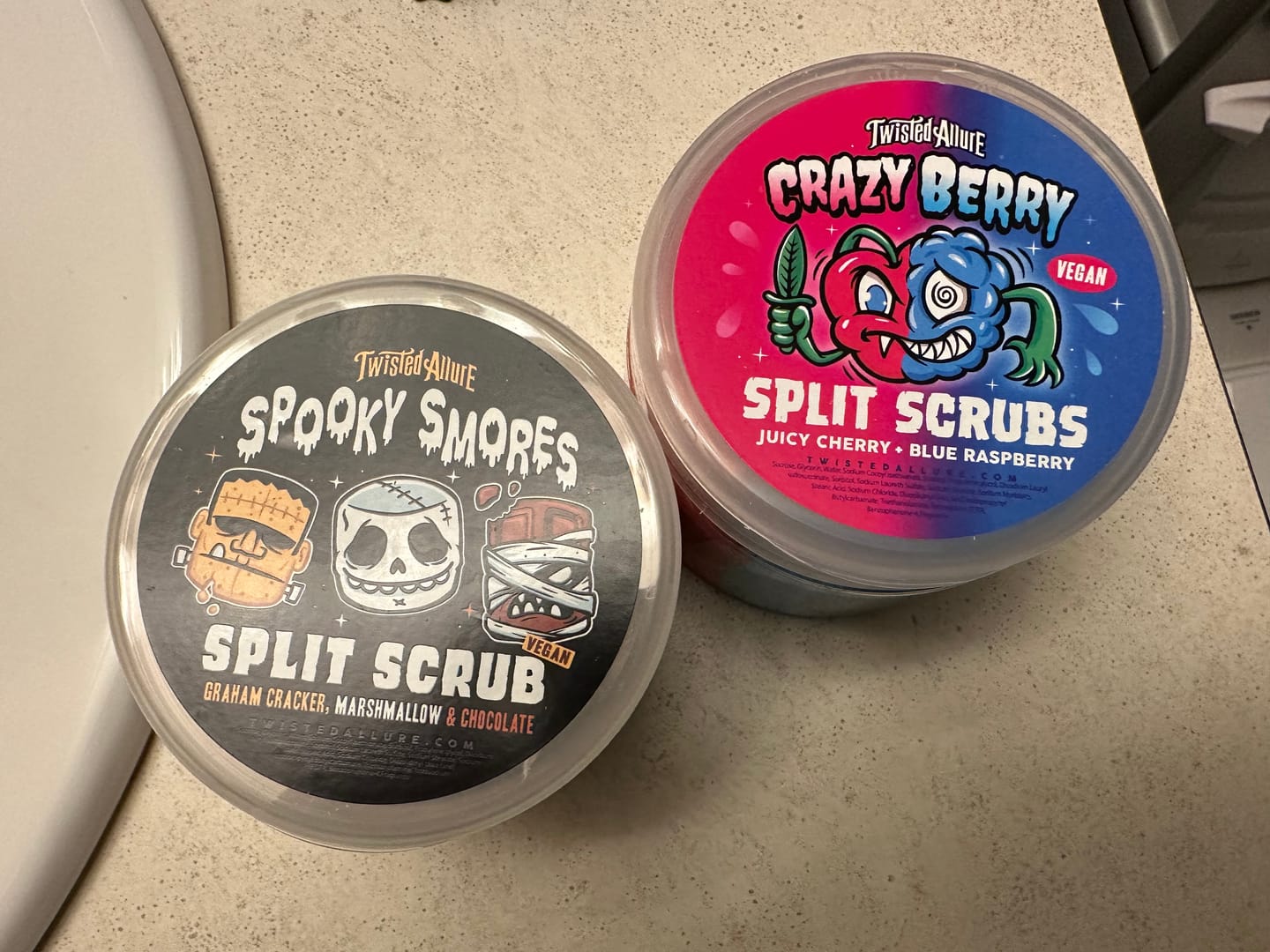 Customer photo review of Crazy Berry Split Scrub (Blue Raspberry & Cherry)