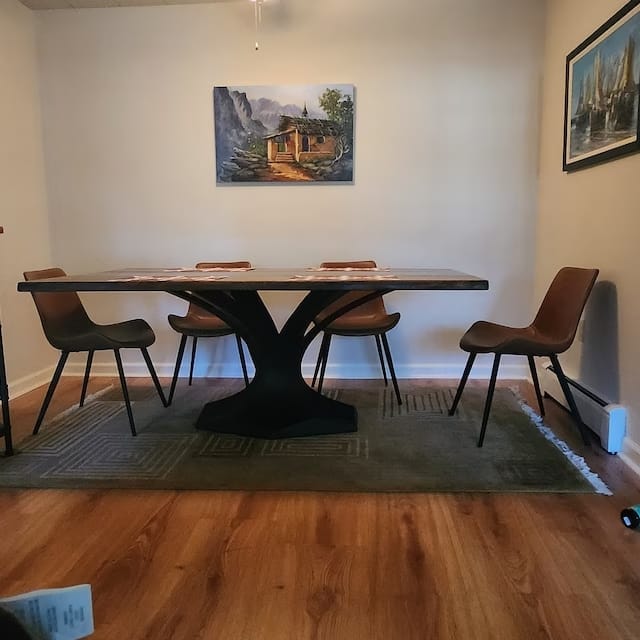 Customer photo review of Metal Table Base - 304 Dentro - 28H inch