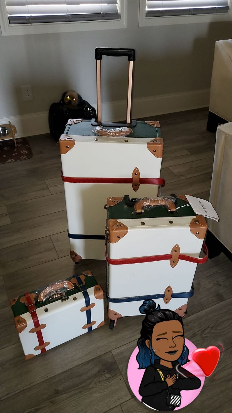 Customer photo review of SarahFace 2 Pieces Luggage Sets - Forest Green