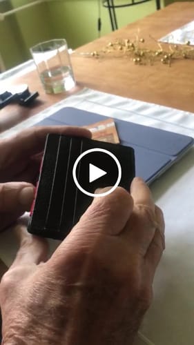Customer video review of Flap Boy Slim - Magic Wallet without Coin Pocket - Limited Edition