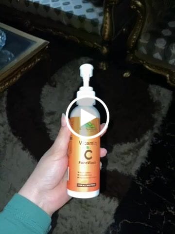 Customer video review of Vitamin C Face Wash – Reduces Dullness, Boosts Collagen, Brightens & Restores Skin