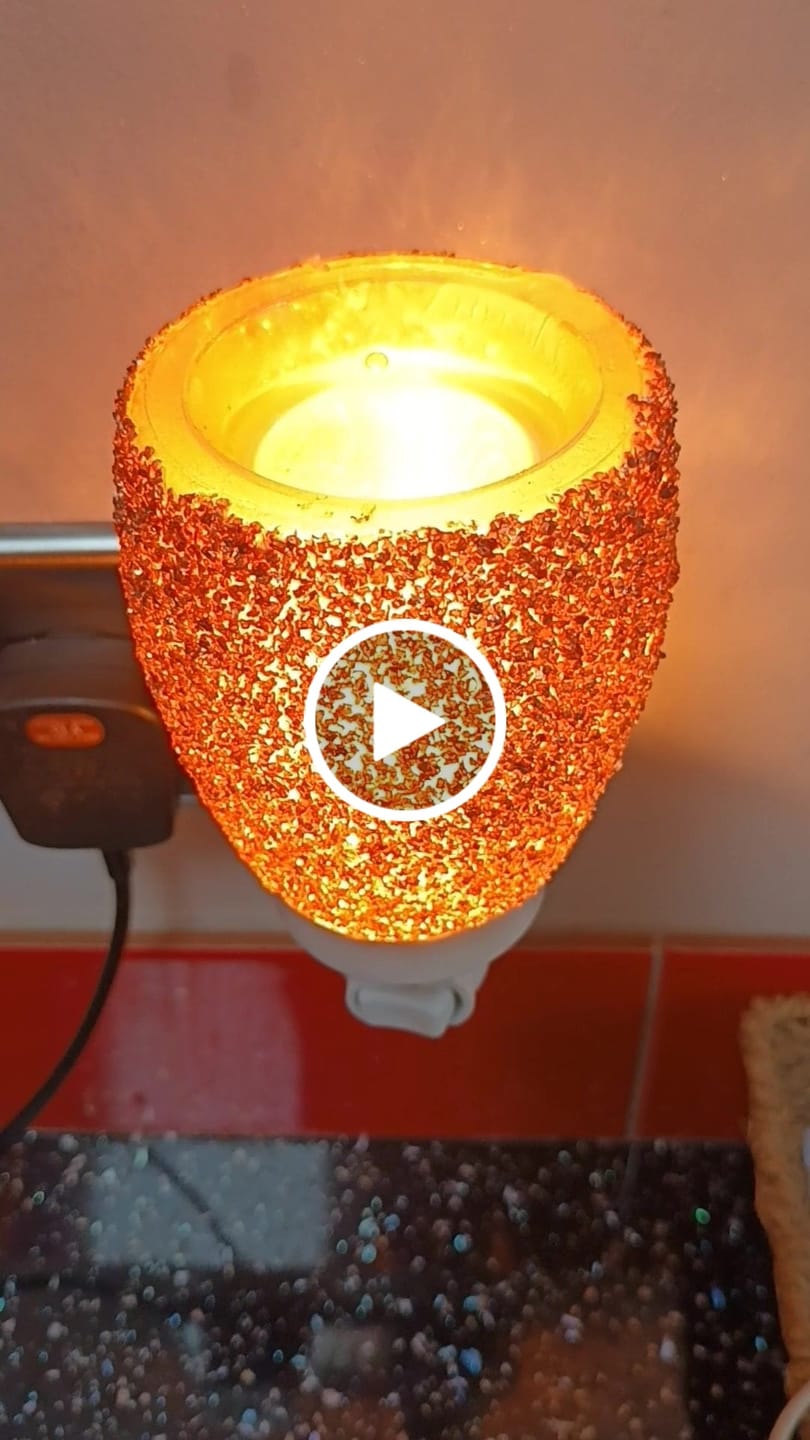 Customer video review of Cosy Cardigan Gel Melt- 20% off fragrance of the month