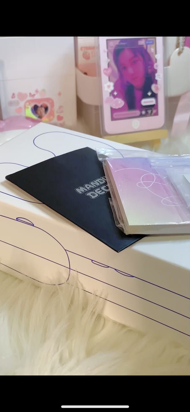 Customer photo review of PREMIUM MINI ID SLEEVES