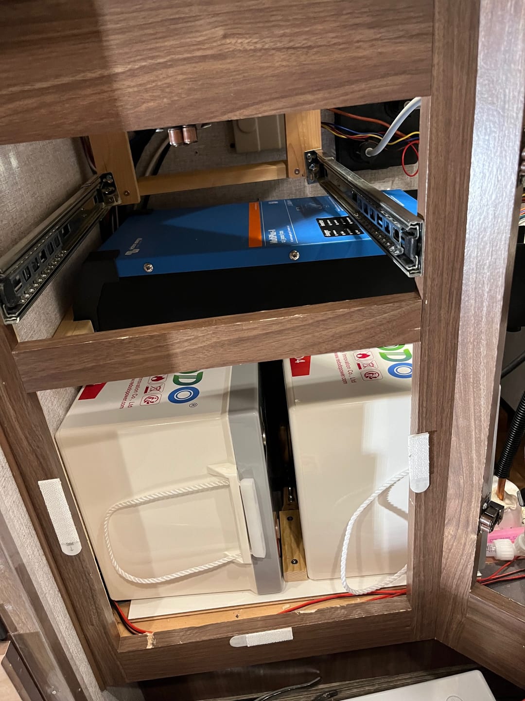 Customer photo review of 【Only $1139】Redodo 12V 410Ah LiFePO4 battery | 5.24kWh & 3.2kW