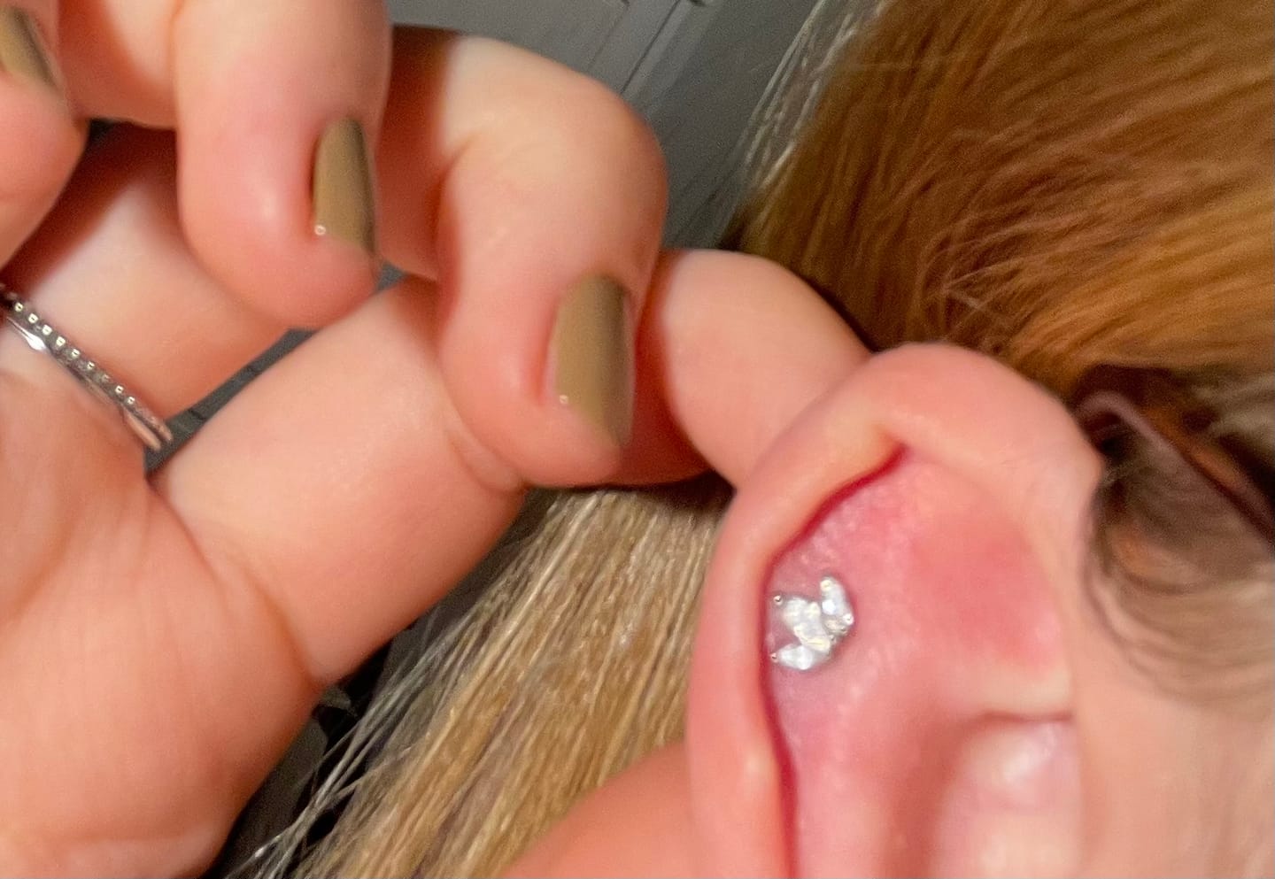Customer photo review of Cataleya Piercing | 18K vergoldet