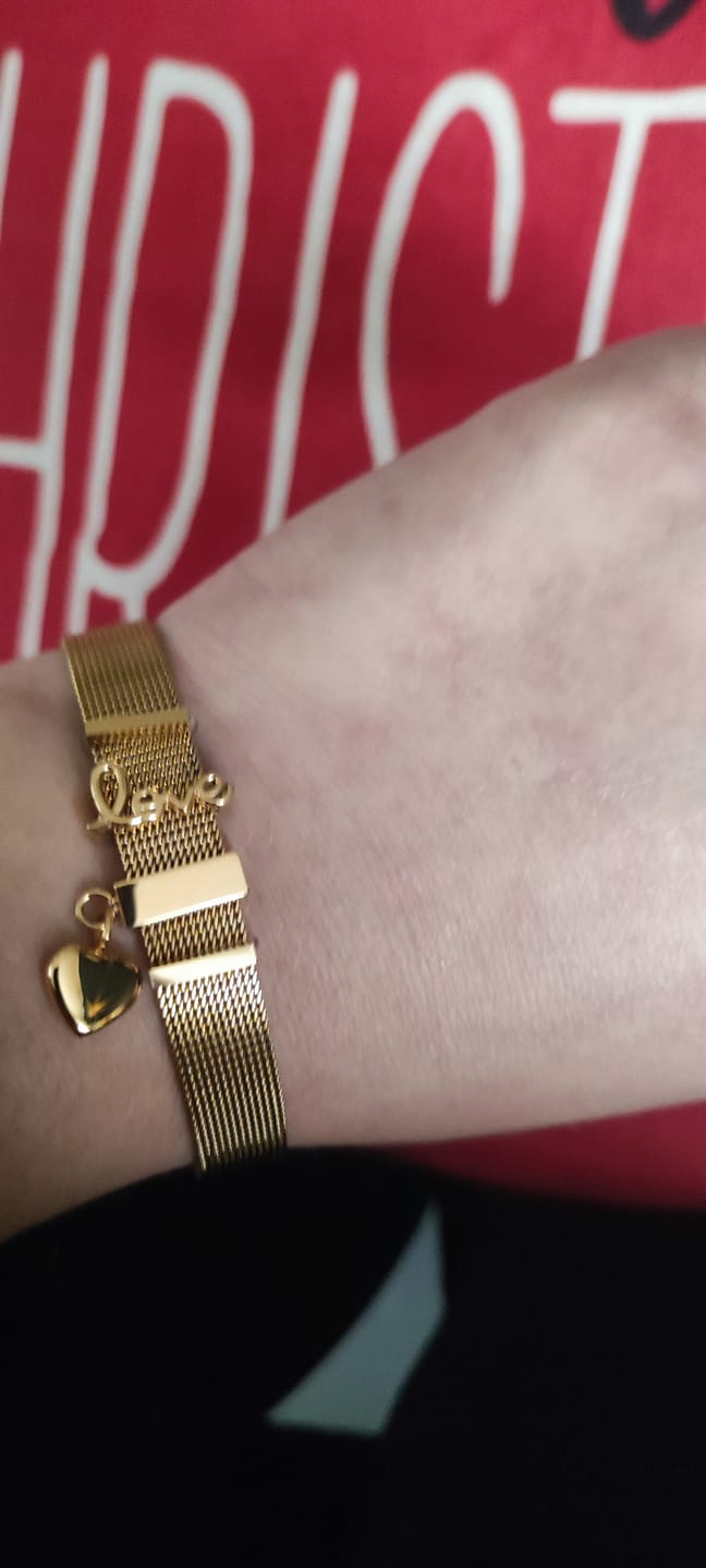 Customer photo review of Mesh charm love gold