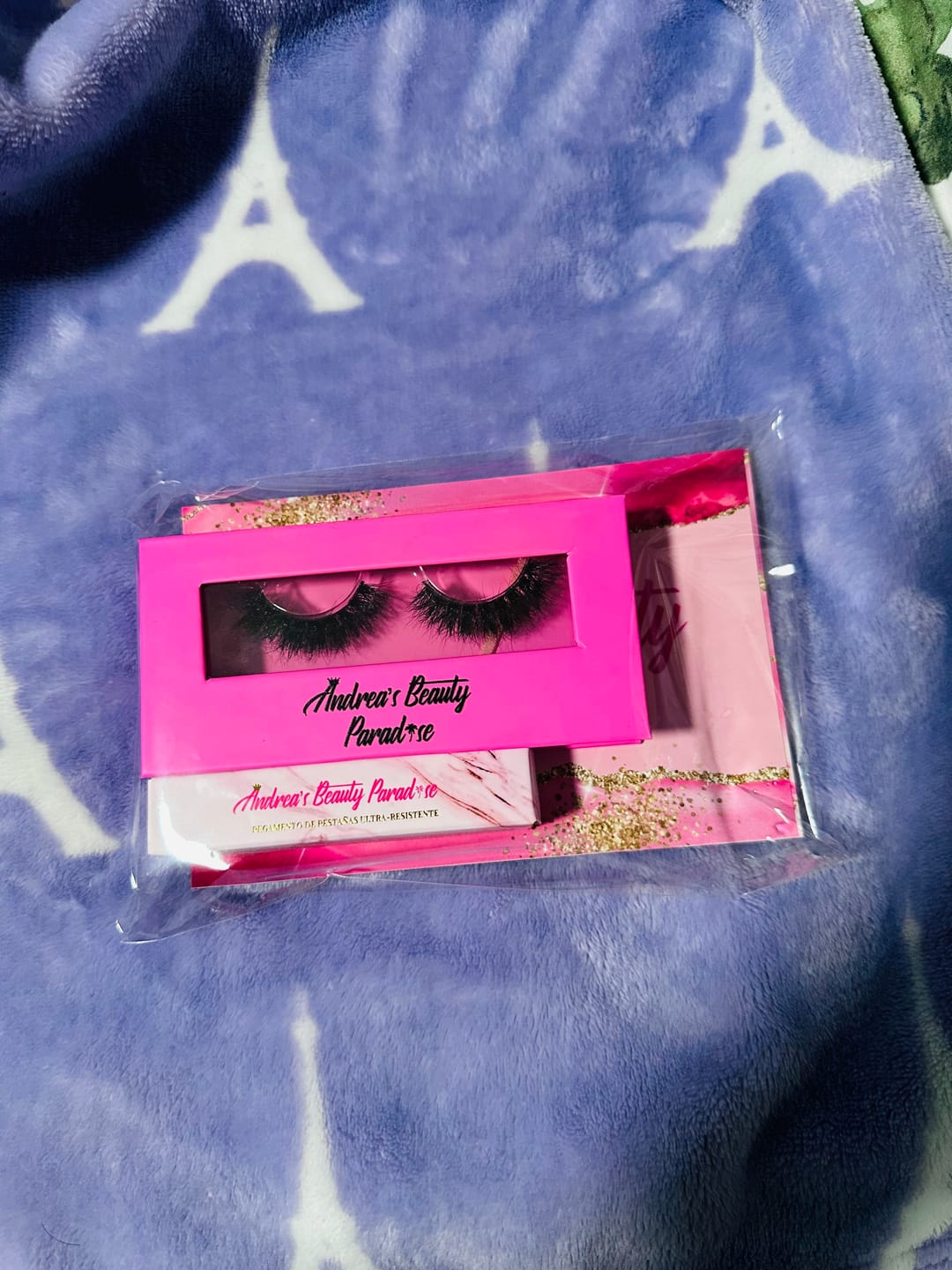 Customer photo review of Pegamento de Pestañas Ultra-Resistente✨Tiktok Viral✨