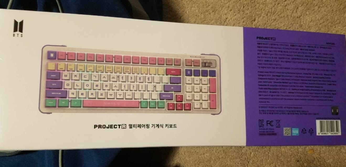 Customer photo review of BTS HANGUL EDITION KEYBOARD