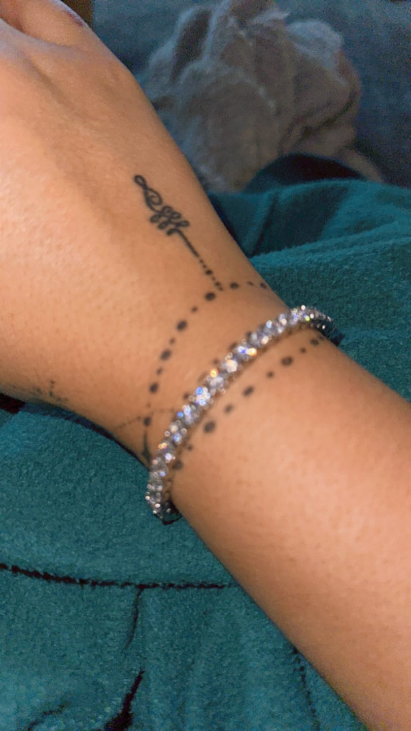 Customer photo review of TENNISBOY BRACELET. - 4MM WHITE GOLD