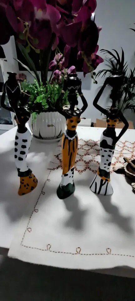 Customer photo review of Ensemble de 3 Statues Femmes Africaines