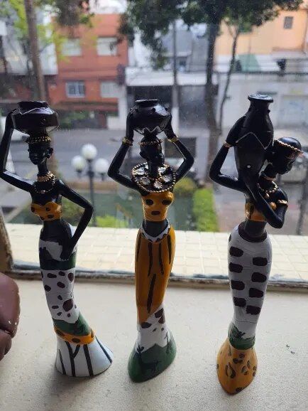 Customer photo review of Ensemble de 3 Statues Femmes Africaines