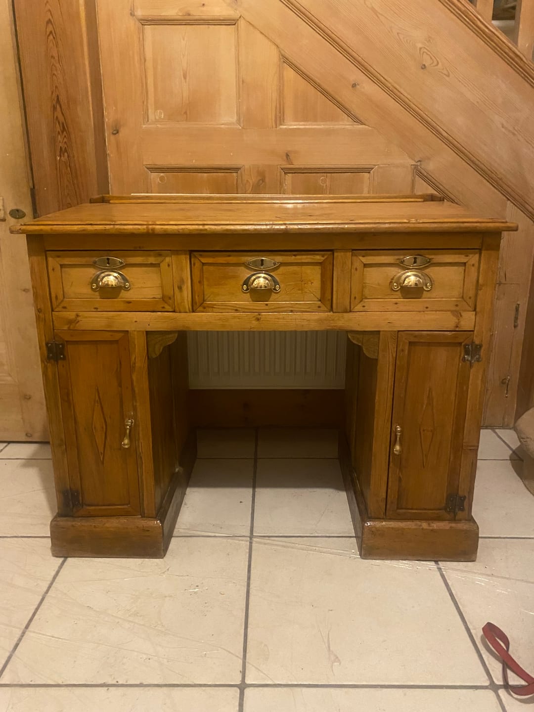 Customer photo review of Classic Polished Brass Cupboard Handles