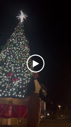 Customer video review of V Cut Maxi Skirt