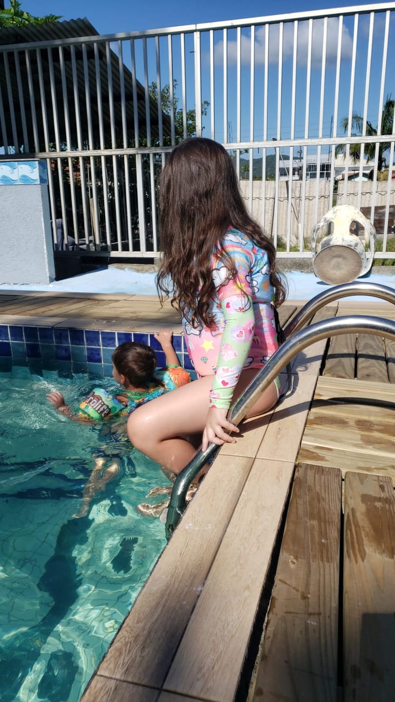 Customer photo review of Camisa Flutuadora Infantil Floater