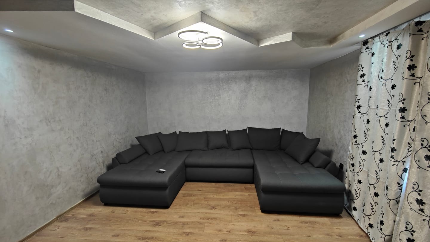 Customer photo review of Colțar extensibil cu ladă de depozitare si sezut confortabil din spuma HR, Loana U Grafit 355x185 cm