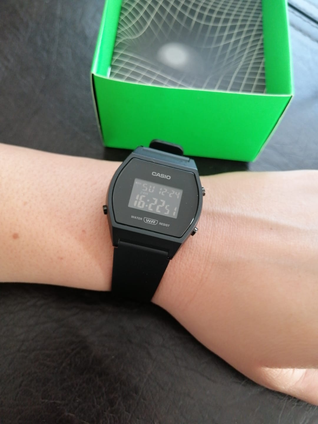 Customer photo review of Reloj Casio Vintage LW-204-1BDF Negro Pantalla Negativa