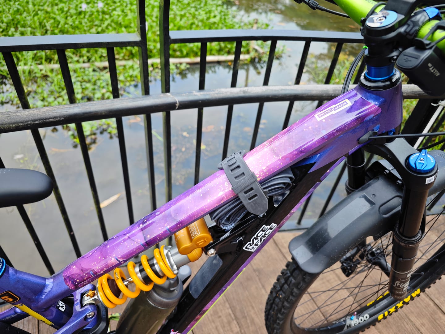 Customer photo review of Euphoria Frame Keeper