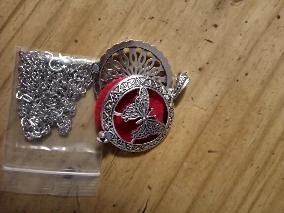 Customer photo review of Pendentif diffuseur d'huile essentielle/ 31 modèles