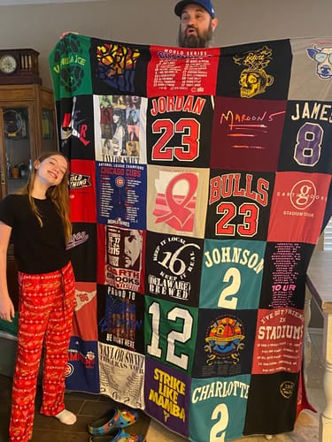 T-shirt quilt featuring bulls, cubs by Barbara from DE