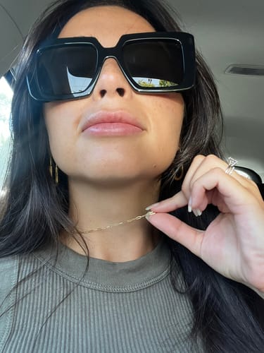 Customer photo review of Short Rectangle Linked Chain