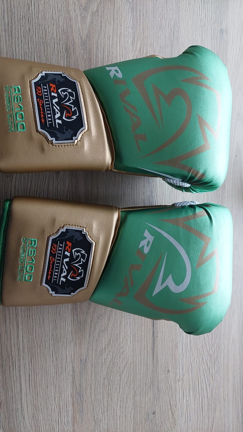 Customer photo review of Booster Kickboks Scheenbeschermers V3 - Zwart/Rood