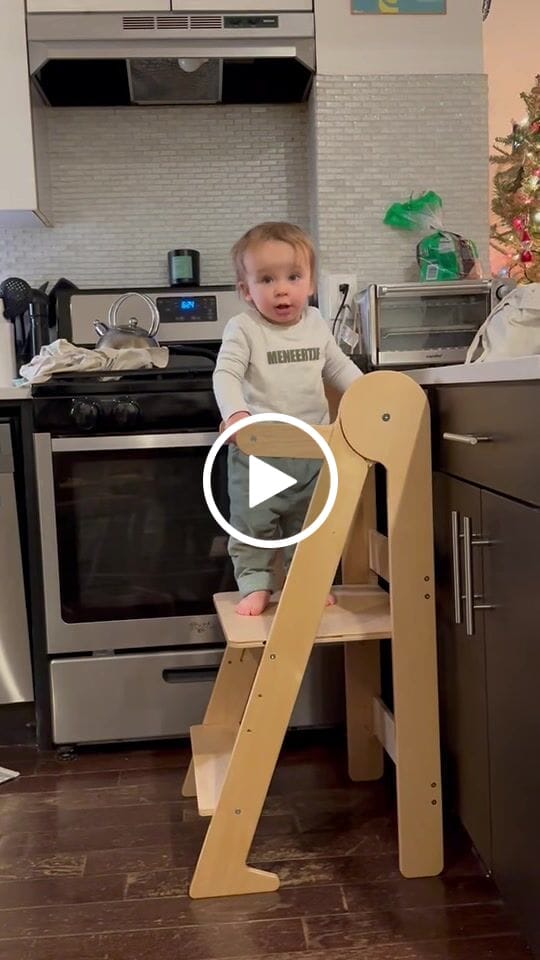 Customer video review of Foldable Learning Tower