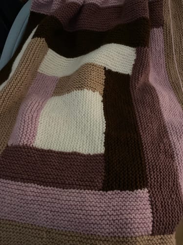 Customer photo review of 2023 Special Edition Blanket Knitting Box!