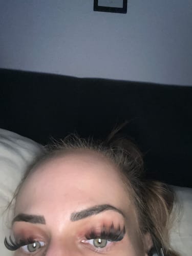 Customer photo review of BOND GIRL Wimpernkleber transparent